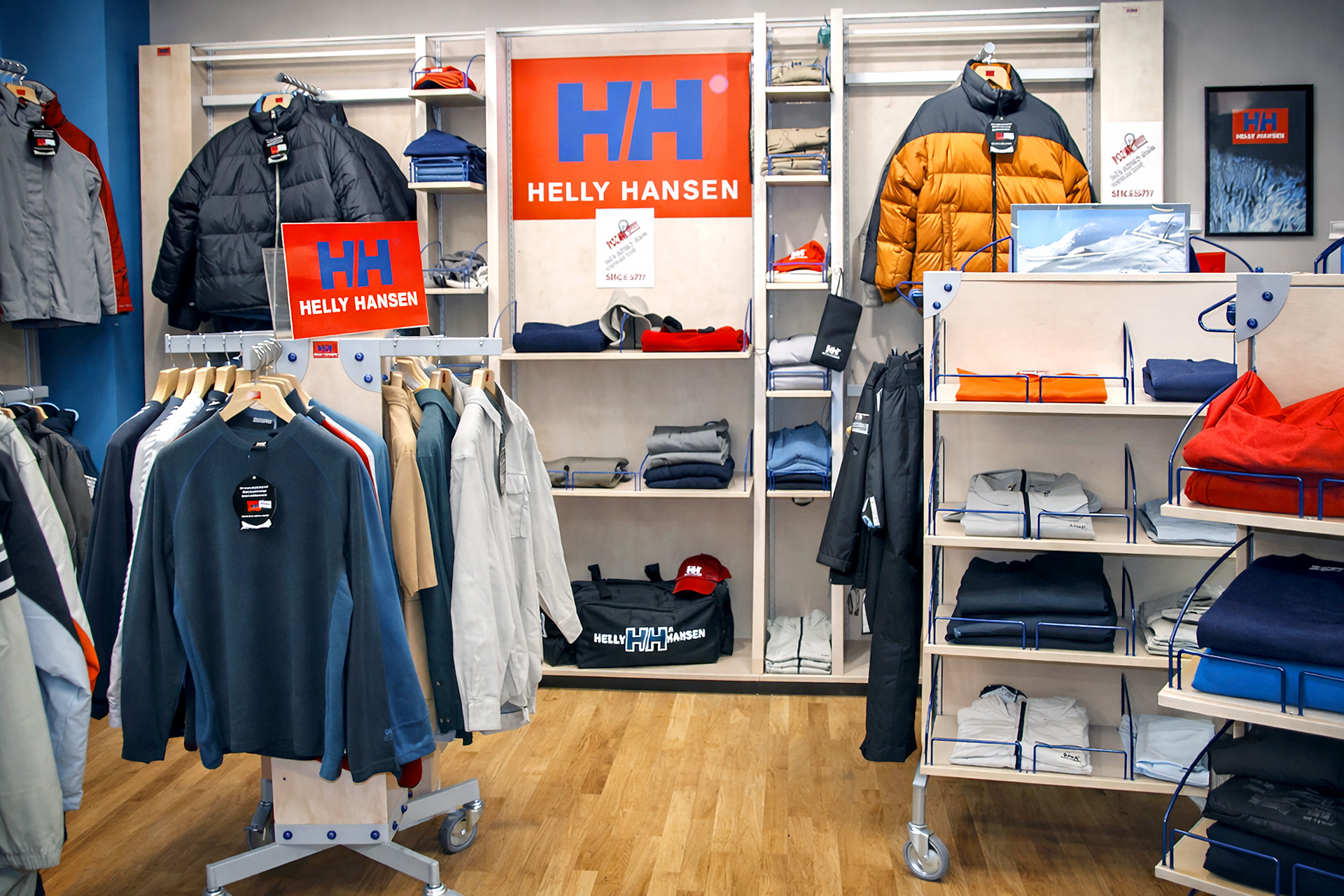 Helly Hansen - vybavení obchodu, design obchodu