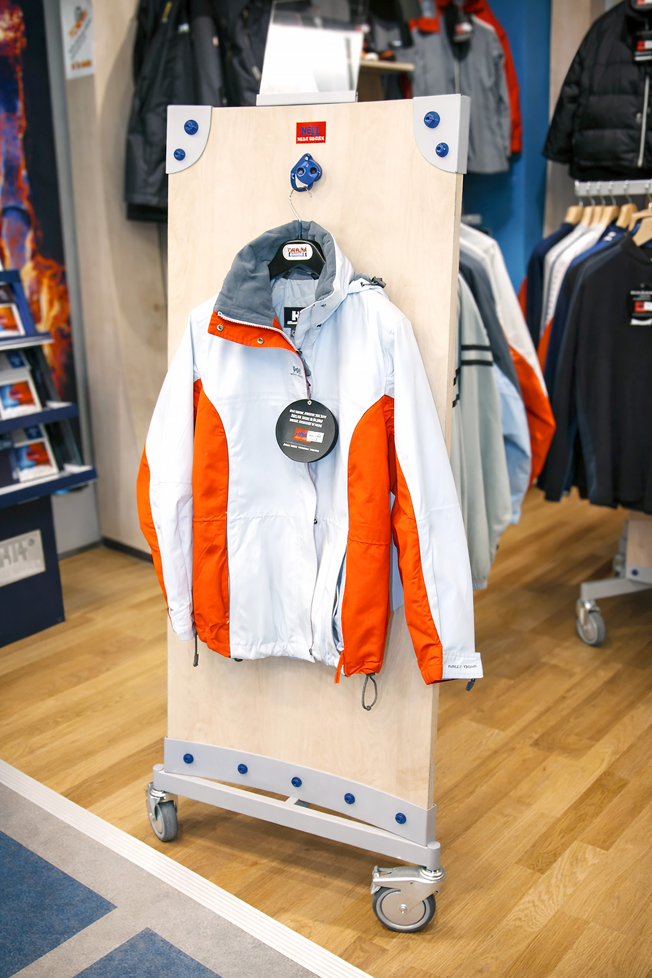 Helly Hansen - vybavení obchodu, design obchodu