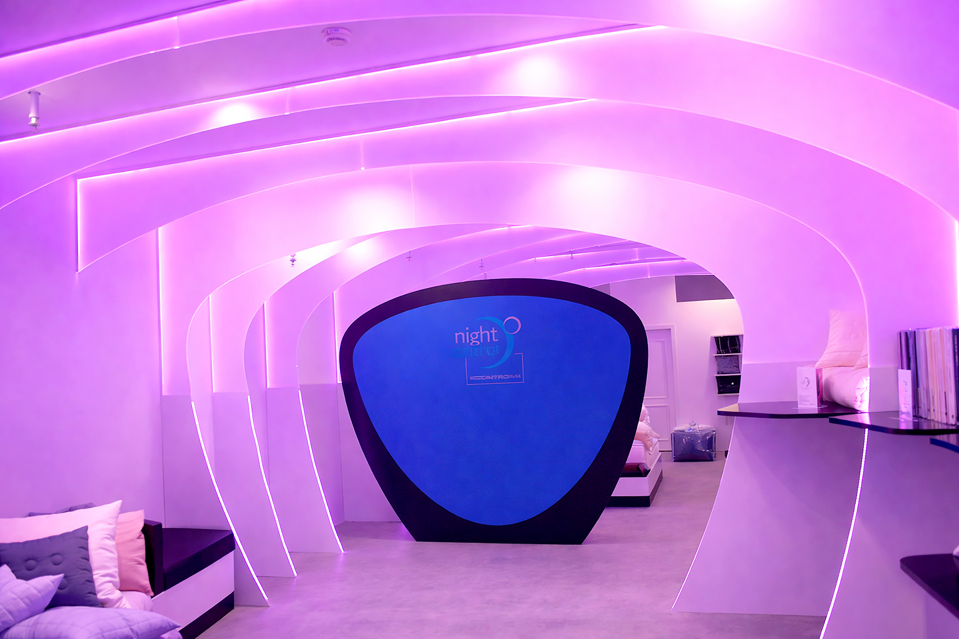 Gumotex - vybavení obchodu, design obchodu