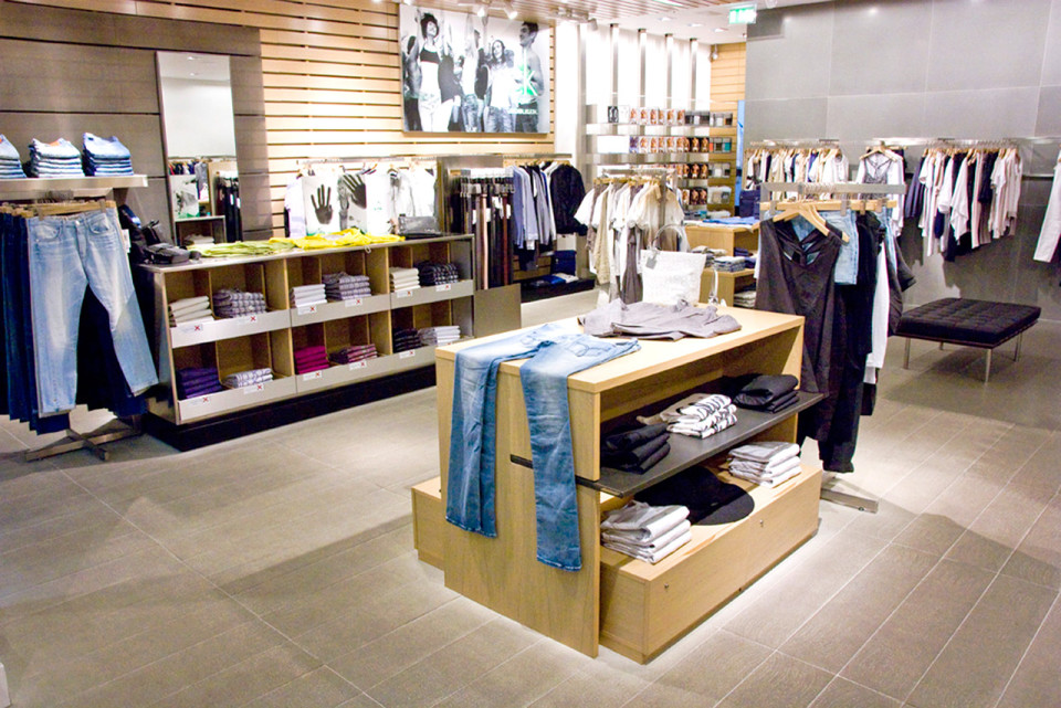 Calvin Klein Jeans - vybavení obchodu, design obchodu
