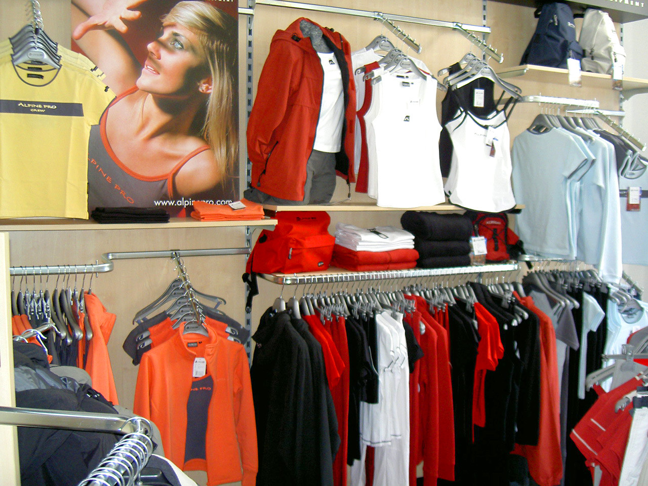 Alpine Pro - vybavení obchodu, design obchodu