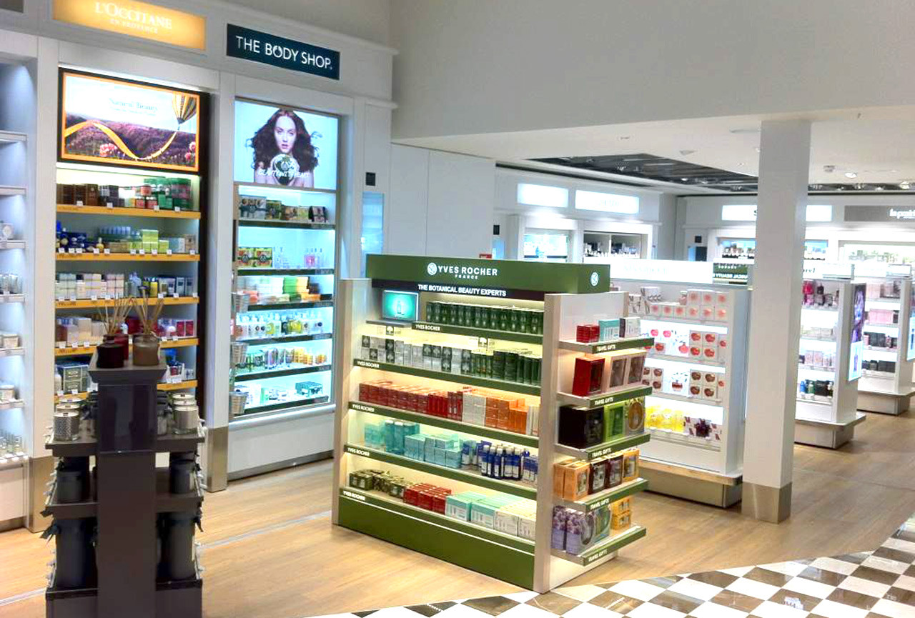 YVES ROCHER - vybavení obchodu, design obchodu
