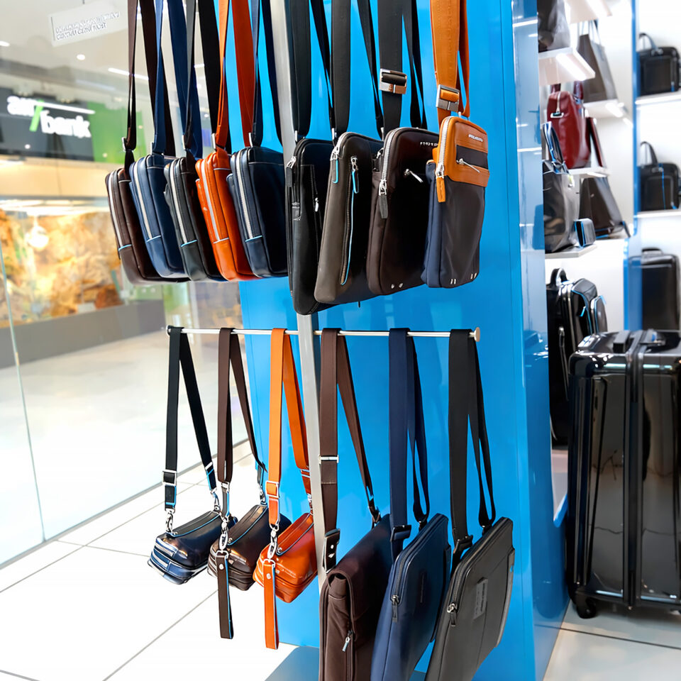 Design obchodu Piquadro - Centrum Černý Most