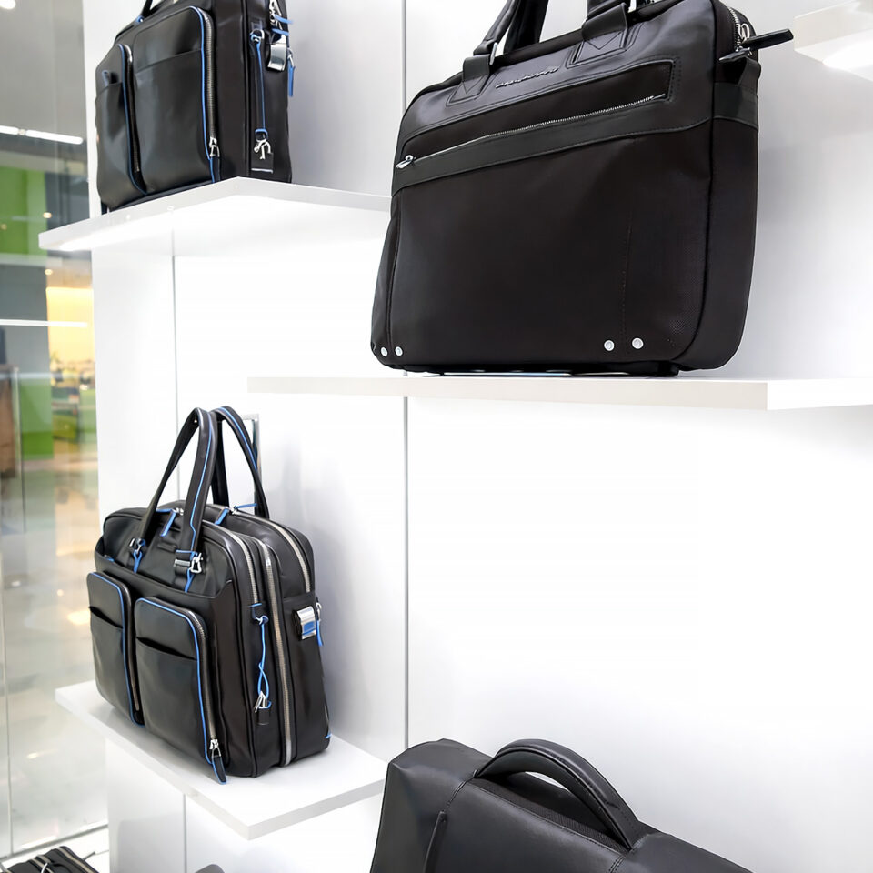 Design obchodu Piquadro - Centrum Černý Most