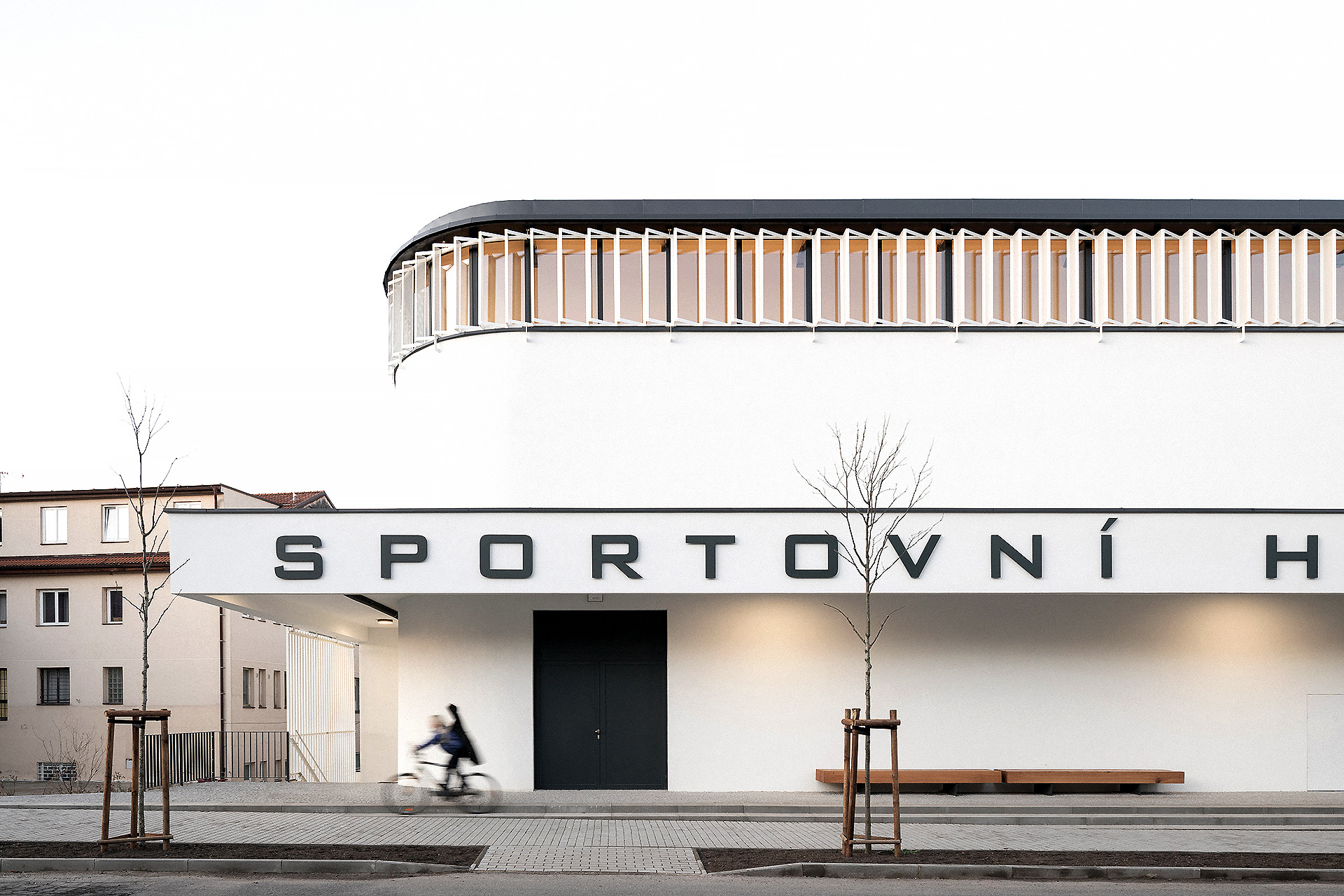 Sportovní hala Řevnice - vybavení obchodu, design obchodu
